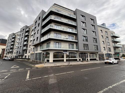 Unit 3, Royal Crescent Road, Ocean Village, Southampton, SO14