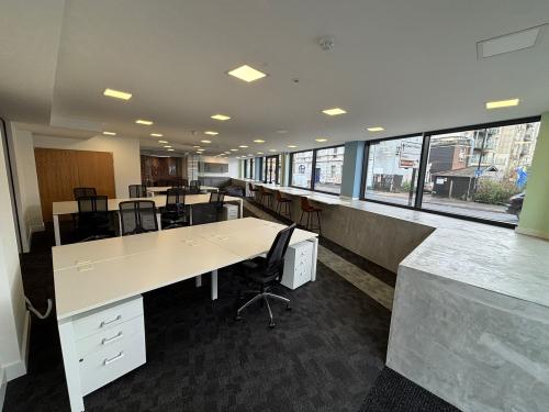 Unit 3, Royal Crescent Road, Ocean Village, Southampton, SO14