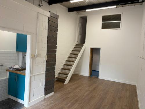 11, Fiddlebridge Industrial Centre, Lemsford Road, Hatfield, AL10
