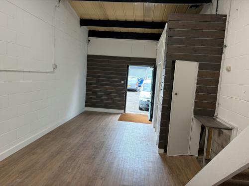 11, Fiddlebridge Industrial Centre, Lemsford Road, Hatfield, AL10