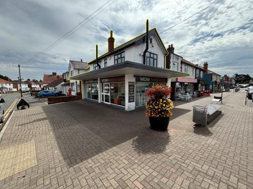 81 Sibson Road, Birstall, Leicester, LE4