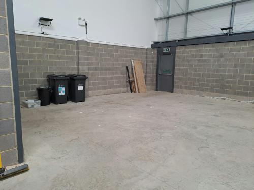 Unit 28, Oakhurst Business Park, Horsham, RH13