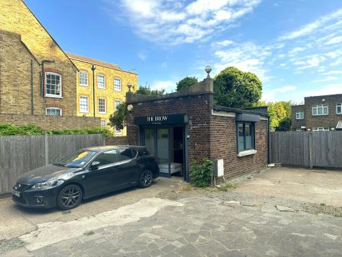 Studio 67, 67 Boston Manor Road, Brentford, TW8