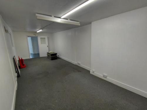 Neville Court Industrial Estate, 31 Neville Road, Croydon, CR0