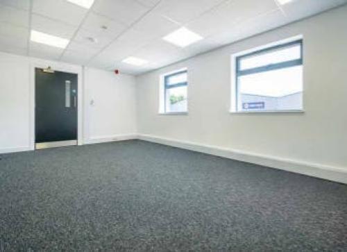 Unit 3, Bicester Road Industrial Estate, Faraday Road, Aylesbury, HP19