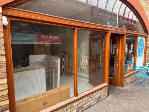 Unit 3 The Galleria, 180-182 George Lane, South Woodford, London, E18