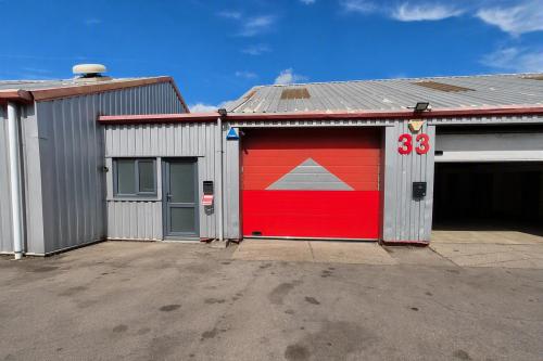 Neville Court Industrial Estate, 31 Neville Road, Croydon, CR0