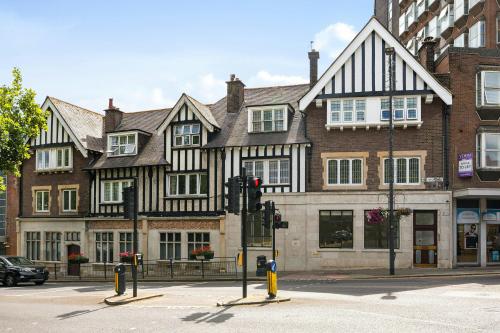 1-3 The Broadway, Stanmore, HA7