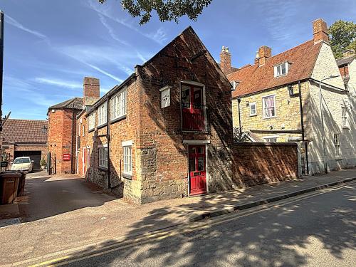 32 Carre Street, Sleaford, NG34