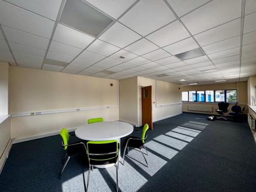 Unit 17, Chartmoor Road, Leighton Buzzard, LU7