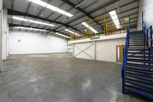 Unit 2, Dukes Park, Edinburgh Way, Harlow, CM20