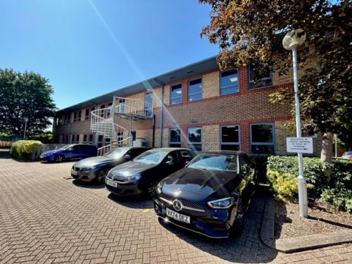 2A Herongate, Hungerford, RG17