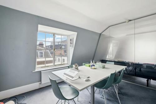 10 Market Mews, Mayfair, London, W1J