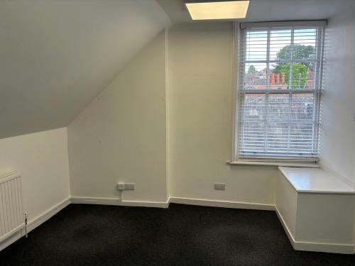 15 The Broadway, Hatfield, AL9