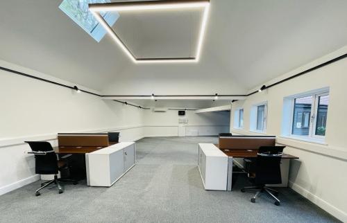 units 2,3,4, Connaught Road, Woking, GU24