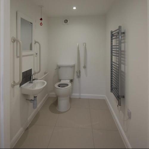 units 2,3,4, Connaught Road, Woking, GU24