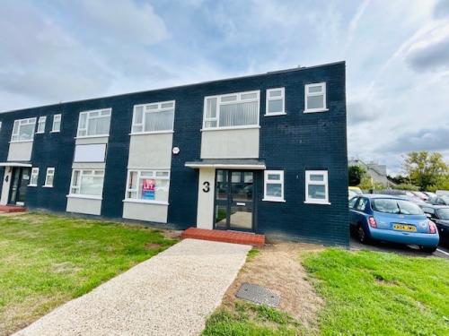 Unit 3, Bone Lane Industrial Estate, Newbury, RG14