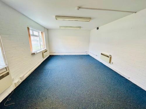Unit 3, Bone Lane Industrial Estate, Newbury, RG14