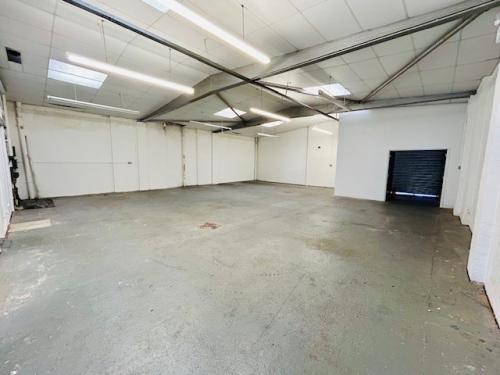 Unit 3, Bone Lane Industrial Estate, Newbury, RG14