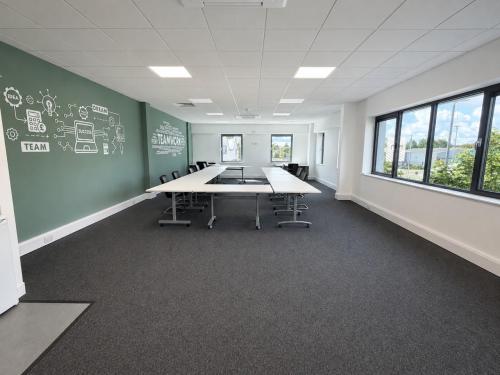 Unit 4, Wycombe Logistics Centre, Lincoln Road, High Wycombe, HP12