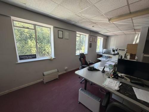 Unit 11, Park Street Industrial Estate, Osier Way, Aylesbury, HP20