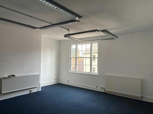 1A The Broadway, Old Hatfield, AL9