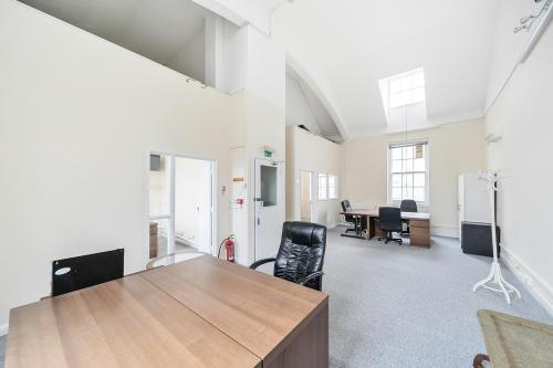 Unit 5 Drakes Courtyard, Kilburn High Road, Kilburn, London, NW6