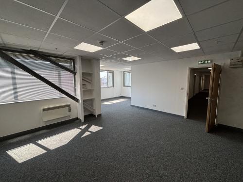 Unit 8, Endeavour Quay, Mumby Road, Gosport, PO12