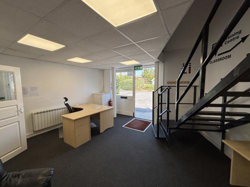 Unit 18, Haslar Road, Haslar Marina, Gosport, PO12