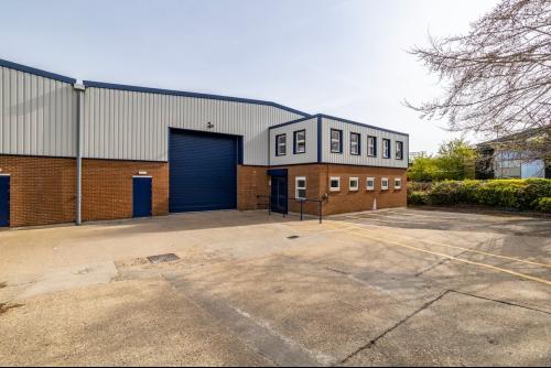 Unit 1 Lawrence Industrial Estate, Walter Lawrence Trading Estate, Dunstable, LU6