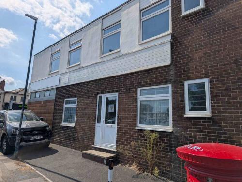 Suite 4, 1551 Wimborne Road, Kinson, Bournemouth, BH10