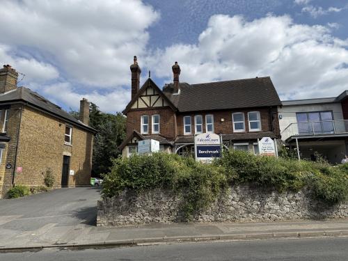 Falcon Court Business Centre, College Road, Maidstone, ME15