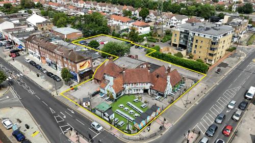 The George Staples, 273 Blackfen Road, Sidcup, DA15