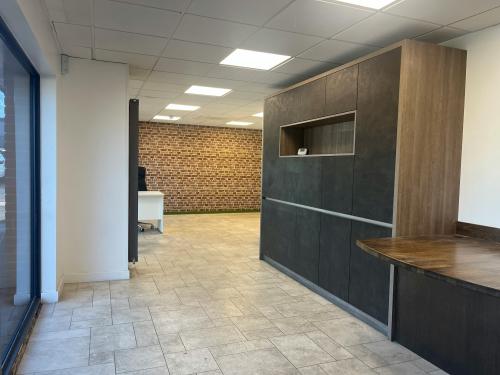 Unit 2, Oakhurst Business Park, Wilberforce Way, Southwater, RH13