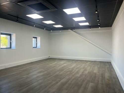 Unit 2, Oakhurst Business Park, Wilberforce Way, Southwater, RH13