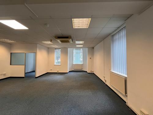 Ardenham Court, Oxford Road, Aylesbury, HP19