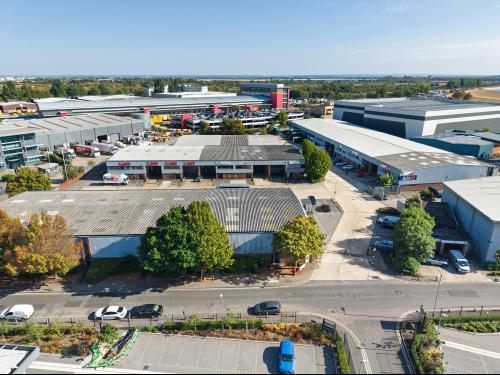 Unit 19, Trident Industrial Estate, Blackthorne Road, Colnbrook, SL3