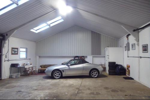 Units 5 & 8, Forstal Farm Business Park, Goudhurst Road, Lamberhurst, TN3