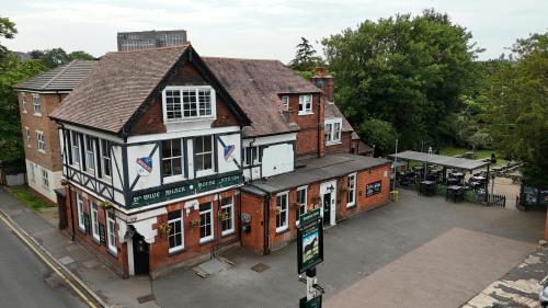 Ye Olde Black Horse, 43 Halfway Street, Lamorbey, Sidcup, DA15