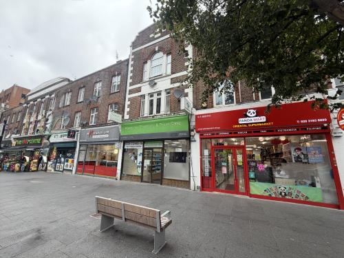 18 College Road, Harrow, HA1