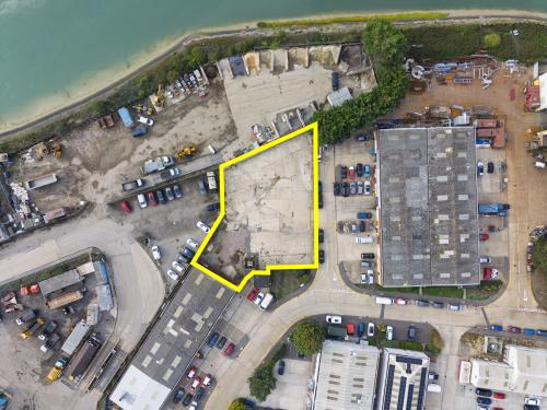 Secure Yard Block T, Riverside Industrial Estate, Bridge Road, Littlehampton, BN17
