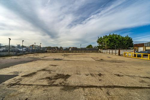 Secure Yard Block T, Riverside Industrial Estate, Bridge Road, Littlehampton, BN17