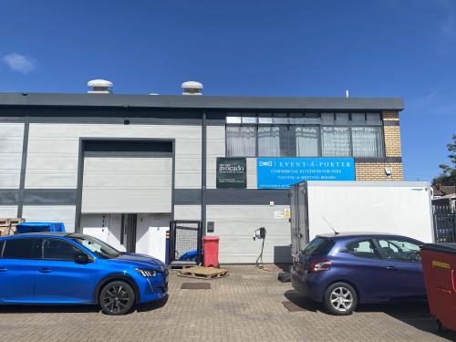 17 Falcon Court, St. Martin's Way, Tooting, London, SW17