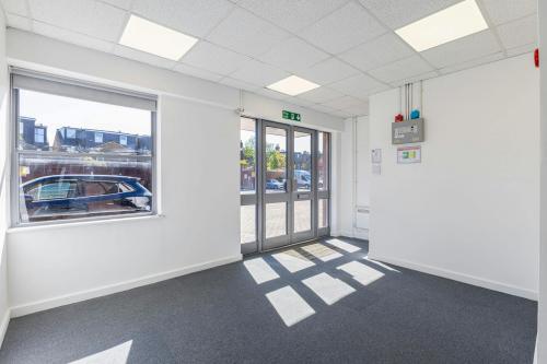 Unit 2, Heathlands Industrial Estate, Heathlands Close, Twickenham, TW1