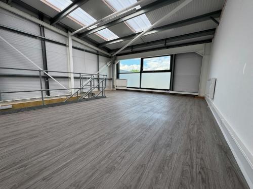 Unit 4, Chertsey Industrial Park, Ford Road, Chertsey, KT16