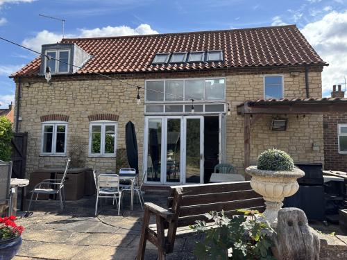 Black Horse, 26 High Street, Ingham, Lincoln, LN1