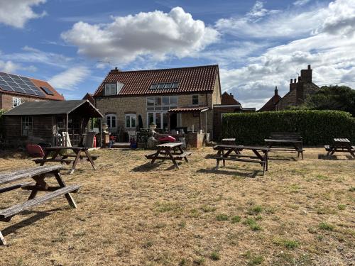 Black Horse, 26 High Street, Ingham, Lincoln, LN1
