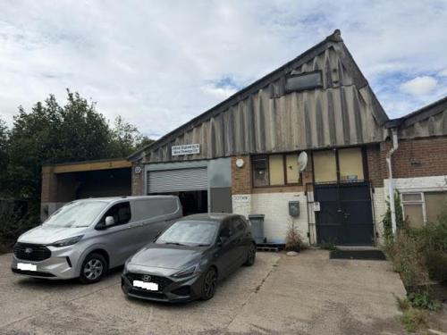 Unit 2 Chiltern Paving, Sands Industrial Estate, Lane End Road, High Wycombe, HP12