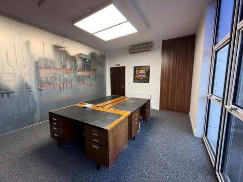 Suite 1, Edge Business Centre, Staples Corner, London, NW2