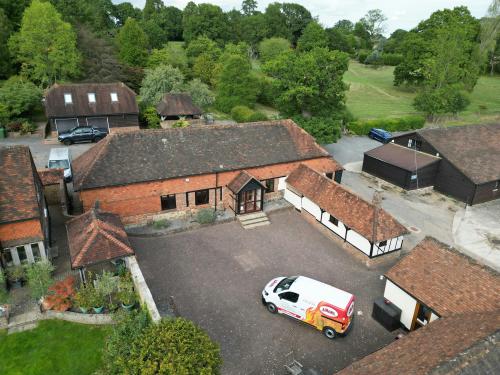The Barn, Meadow Court, Faygate Lane, Faygate, Horsham, RH12